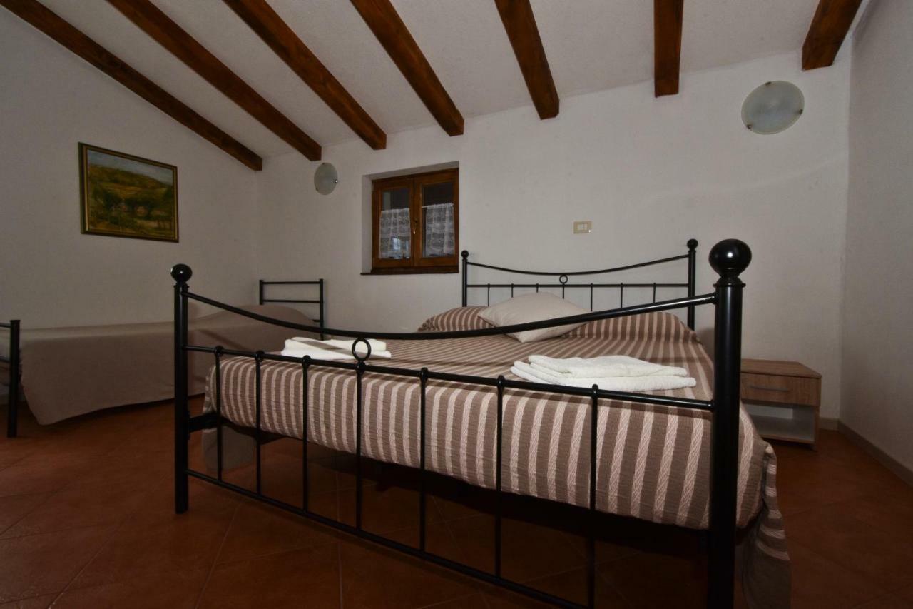 Rooms Agroturizam Romano Buje Eksteriør bilde